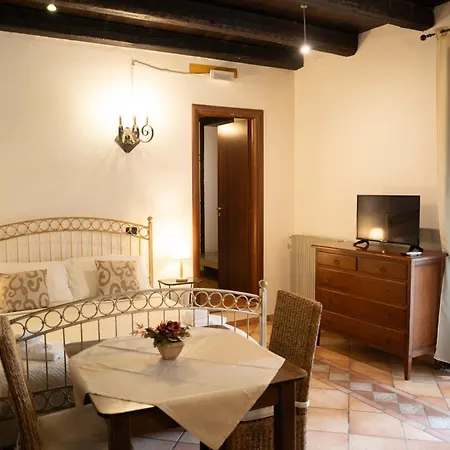 מלון Residenza L'antico Borgo Filadelfia