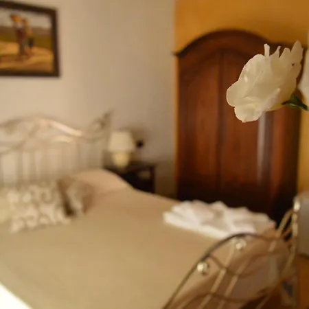 מלון Residenza L'antico Borgo Filadelfia